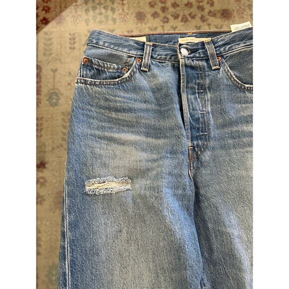 Levi's Women's Blue premium denim Button Fly Ribcage Straight Ankle Jean Size 27 - Picture 9 of 9